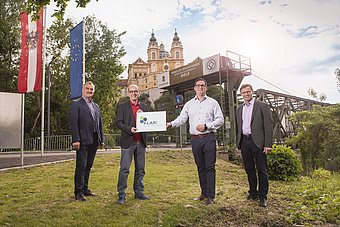 Bgm. Edmund Binder (Obmann Naturpark Jauerling-Wachau), Bgm. Andreas Nunzer (Obmann Welterbegemeinden Wachau), Bgm. Patrick Strobl und Bgm. Franz Penz (Obmann-Stv. ARGE Dunkelsteinerwald) freuen sich auf zukunftsweisende Projekte der KLAR!-Region. © Daniela Matejschek