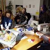 Die Nähgruppe als Ort des Kennenlernens © Verein Impulse Krems